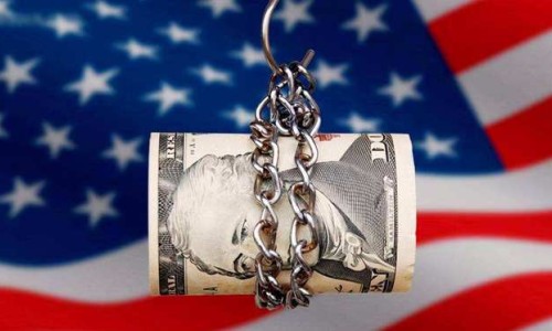 美國(guó)政府偏愛“皇帝的新裝”