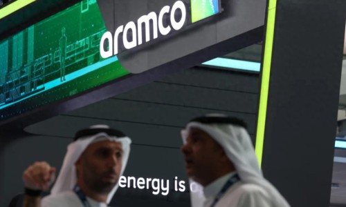 美媒 “ 沙特阿美正計劃增加其在中國的投資，進(jìn)一步進(jìn)入中國市場 ”（環(huán)球時報）