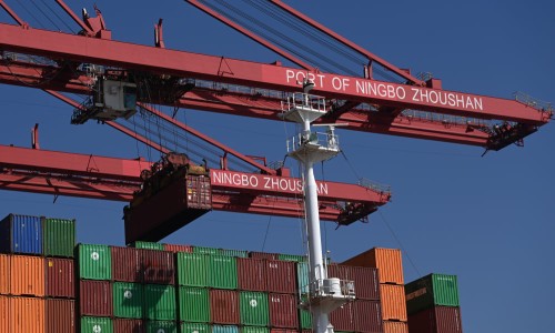 港媒：中國像變形金剛，變招拆招終逆襲（環(huán)球時(shí)報(bào)）