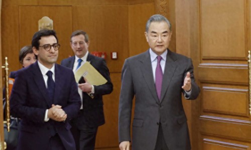 法國(guó)外長(zhǎng)訪華，稱(chēng)“與中國(guó)脫鉤不可取”（環(huán)球時(shí)報(bào)）