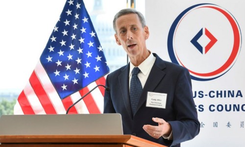 美中貿(mào)易全國委員會(huì)會(huì)長卸任前呼吁“美國必須與中國高科技企業(yè)合作”（環(huán)球時(shí)報(bào)）